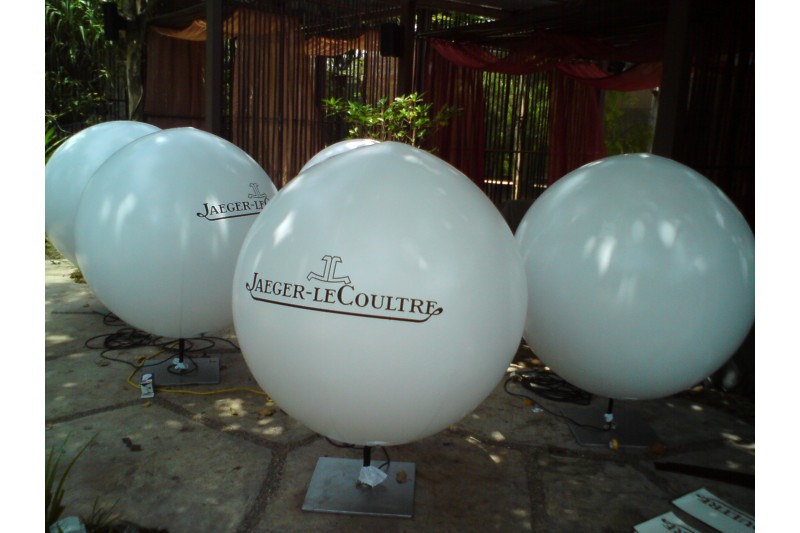 Lighted Tripod Balloon